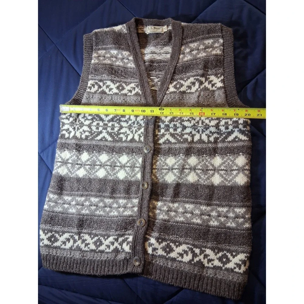 LL Bean Vintage Mens Brown Fair Isle 100% Wool Button Front Sweater Vest USA M